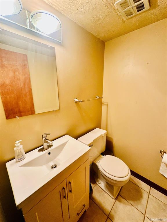 29720 CITY CENTER Drive, 4, Warren, MI 48093 — Photo 23