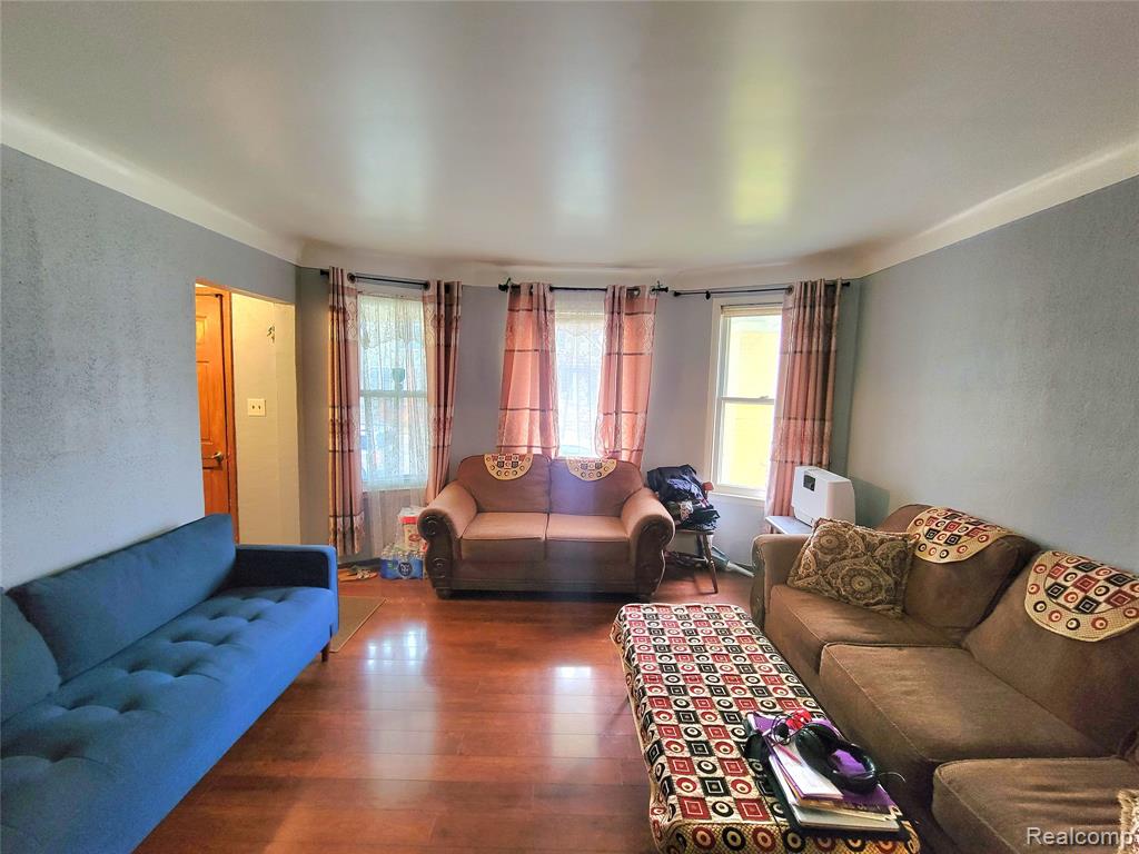 2282 Poland Street, Hamtramck, MI 48212 — Photo 3