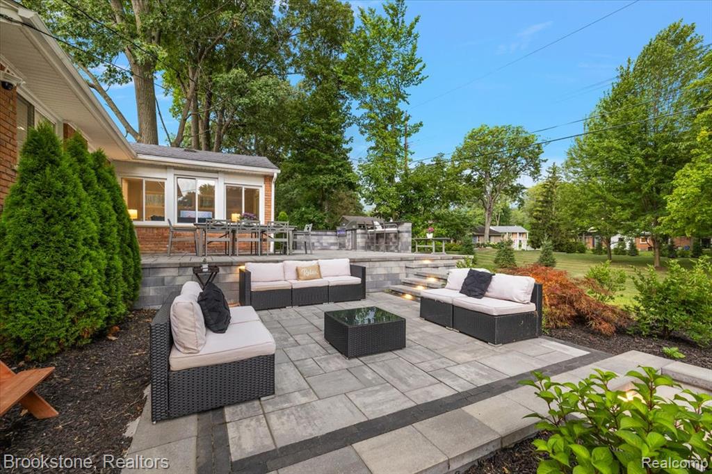 711 Hickory Heights Drive, Bloomfield Hills, MI 48304 — Photo 39
