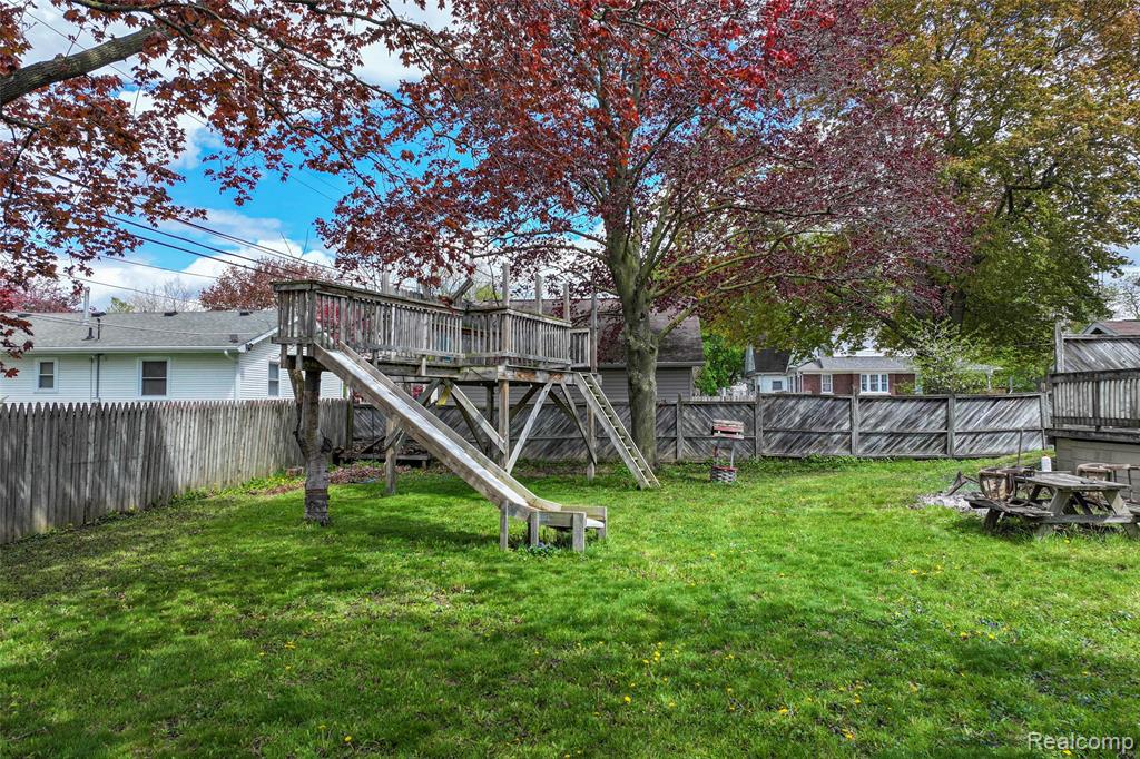 317 E Grand River Avenue, Fowlerville, MI 48836 — Photo 26