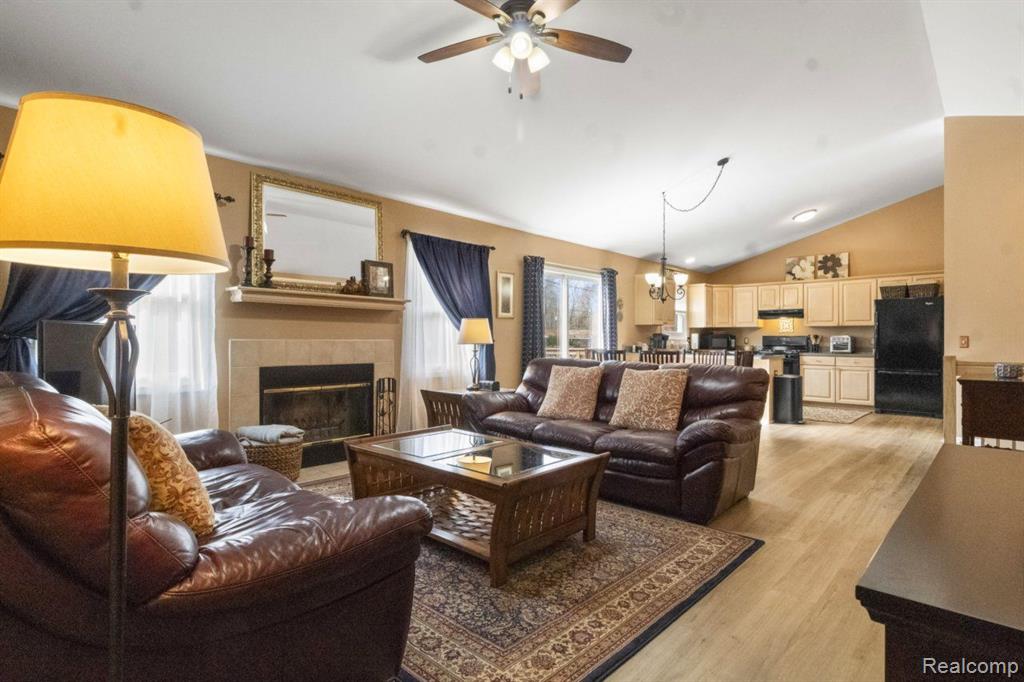 736 PINE TREE Road, Lake Orion, MI 48362 — Photo 6