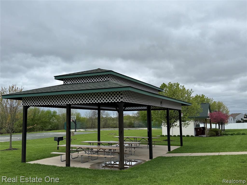 3513 Amber Oaks Drive, Howell, MI 48855 — Photo 43