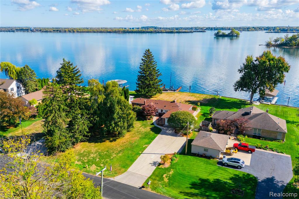 27627 Elba Drive, Grosse Ile, MI 48138 — Photo 35
