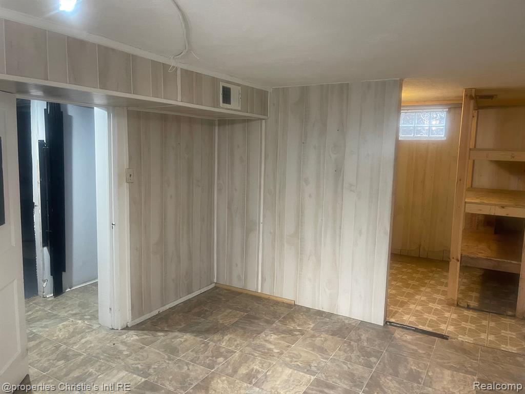 532 SAINT CLAIR Street, Grosse Pointe, MI 48230 — Photo 35