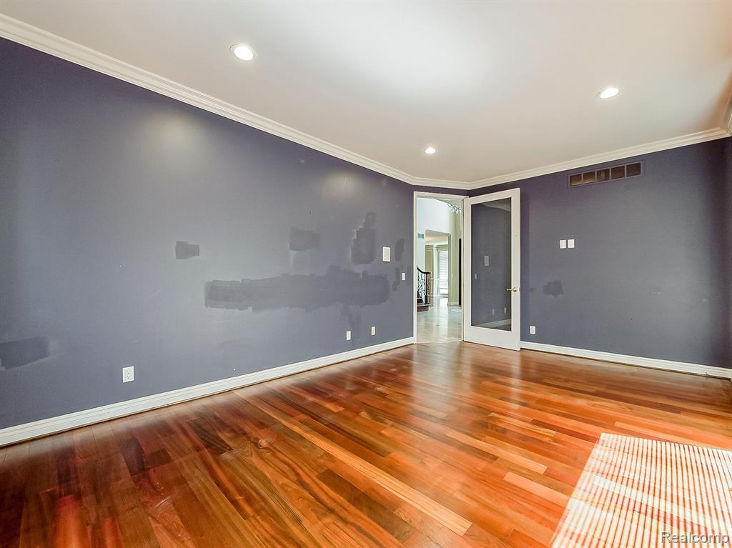 5570 HAMPSHIRE Drive, West Bloomfield, MI — Photo 31