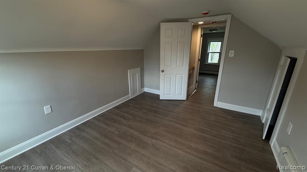 6811 McGuire Street, Taylor, MI — Photo 9