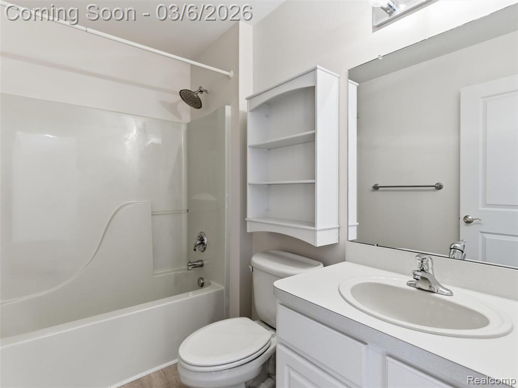 5966 Augusta Lane, Grand Blanc, MI 48439 — Photo 20