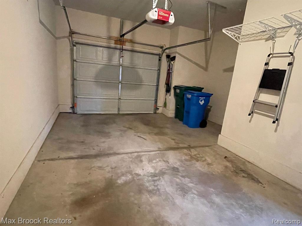16211 ADDINGTON Drive, 192, Commerce Twp, MI 48390 — Photo 21