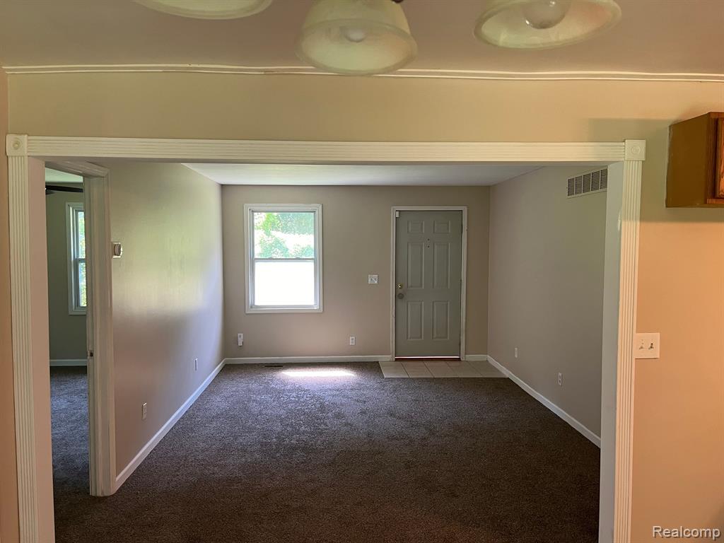 5047 ROCHESTER Road, Dryden, MI 48428 — Photo 7