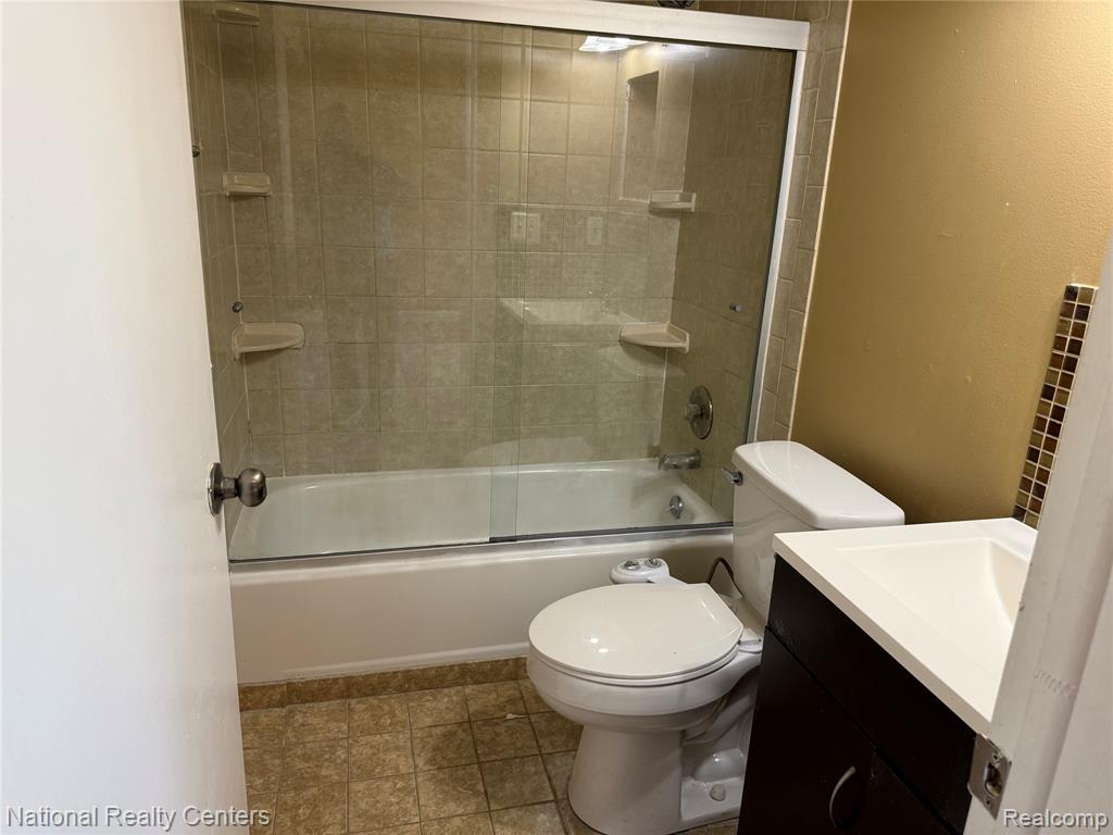 5619 Fox Hill Drive, Sterling Heights, MI 48310 — Photo 8
