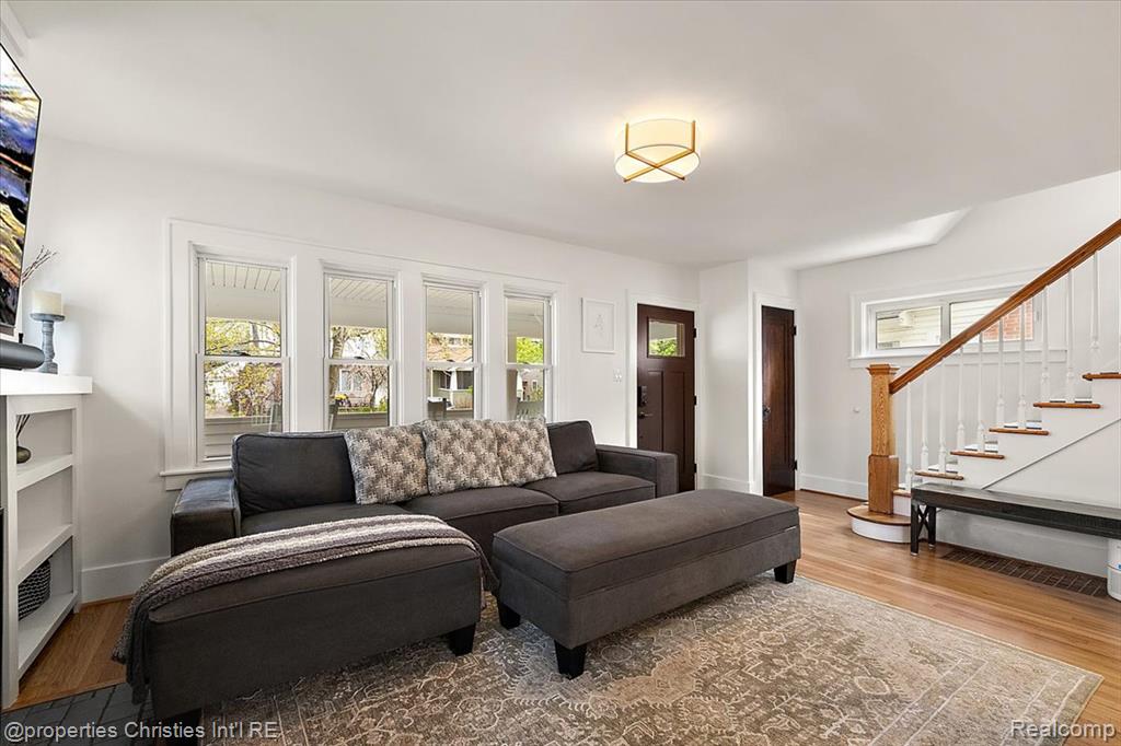 917 Maplegrove Avenue, Royal Oak, MI 48067 — Photo 23