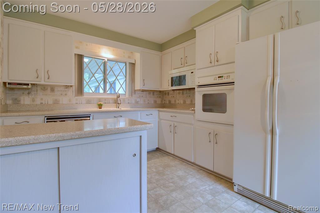 32216 Craftsbury Road, Farmington, MI 48334 — Photo 11