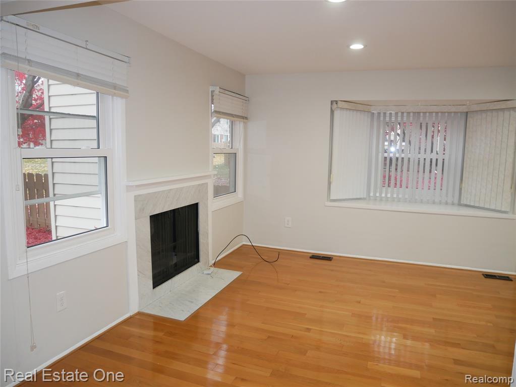 5082 Buckingham, Troy, MI 48098 — Photo 8