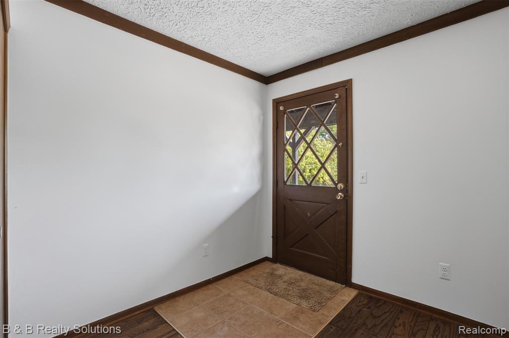 780 N Van Dyke Road, Almont, MI 48003 — Photo 4