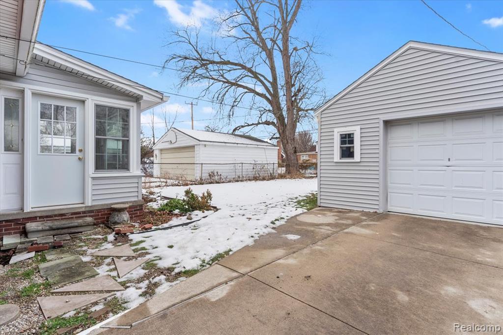 909 N Highland Street, Dearborn, MI 48128 — Photo 22