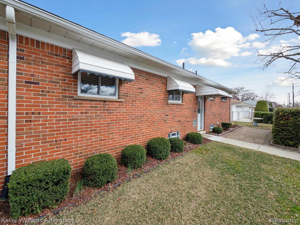 4217 MCKINLEY Street, Dearborn Heights, MI 48125 — Photo 29