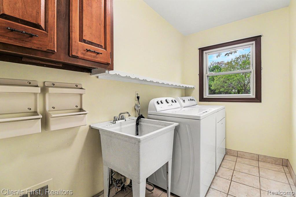 42542 Knollwood Court, Northville, MI 48168 — Photo 18