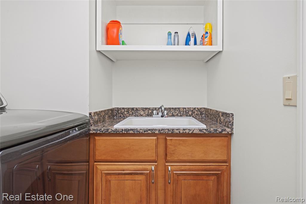 47630 Lorie Lane, New Baltimore, MI 48047 — Photo 40