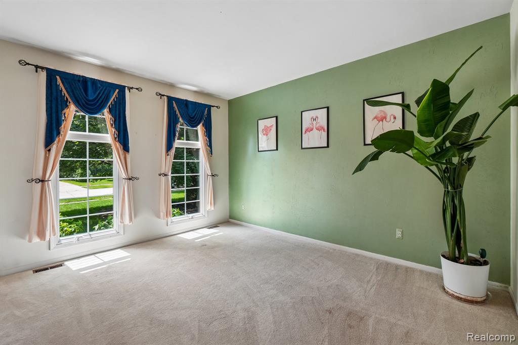 45896 Lathum Drive, Novi, MI — Photo 14
