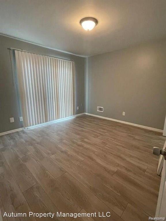 8475 ESSEX Avenue, Warren, MI 48089 — Photo 4