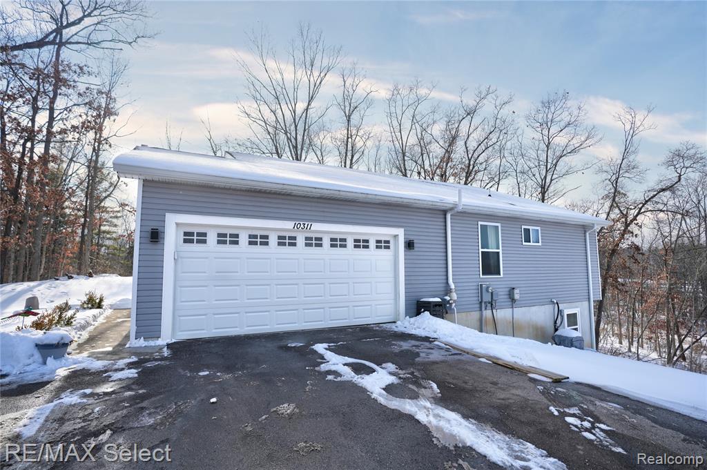 10311 Walnut Shores Drive, Fenton, MI 48430 — Photo 2
