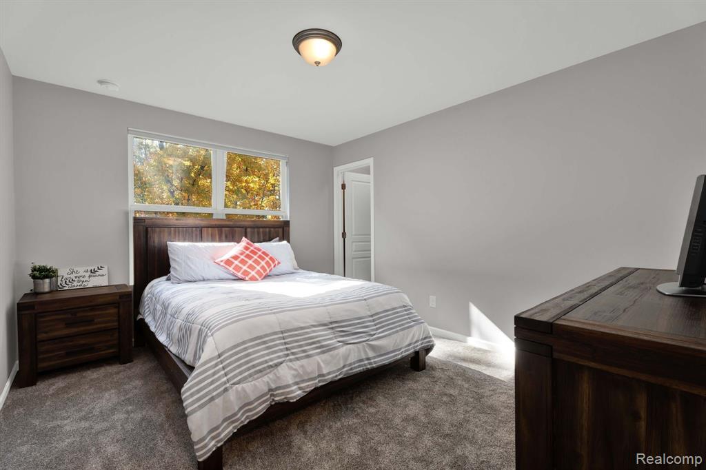 57757 Village Drive, New Hudson, MI 48165 — Photo 49