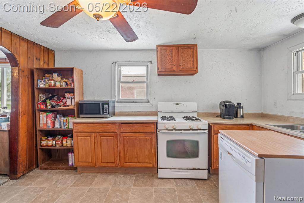 3385 N Genesee Road, Flint, MI 48506 — Photo 7