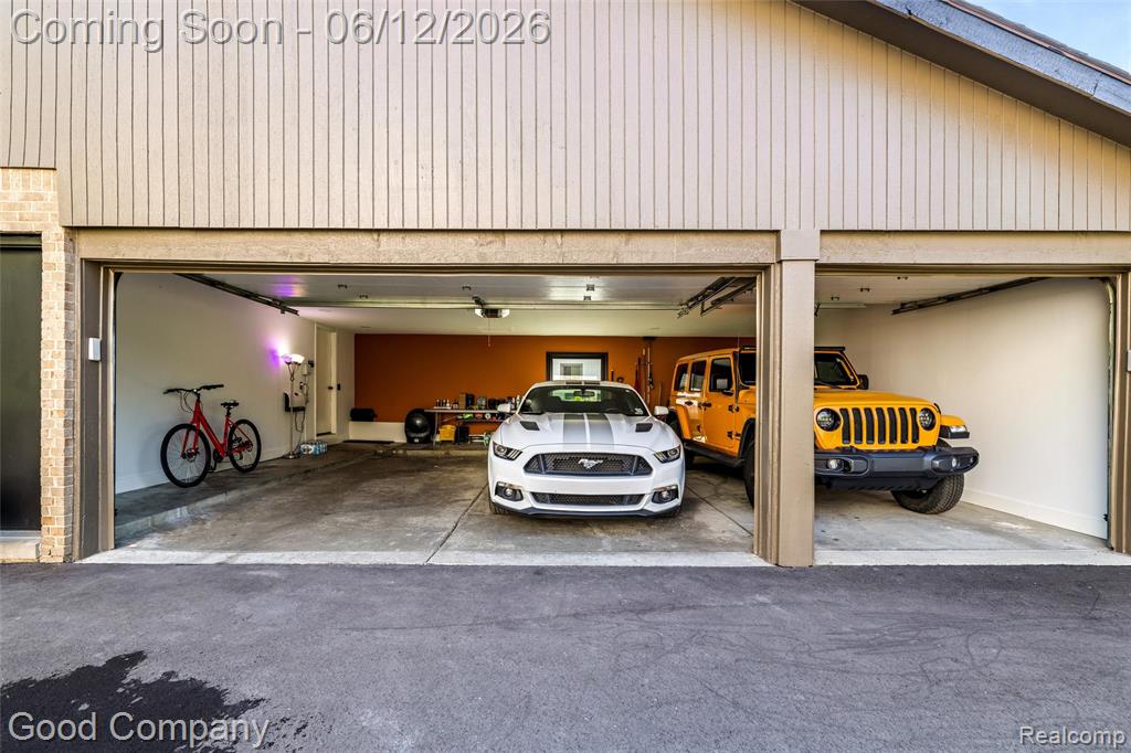 3176 Chambord Drive, West Bloomfield, MI 48323 — Photo 47