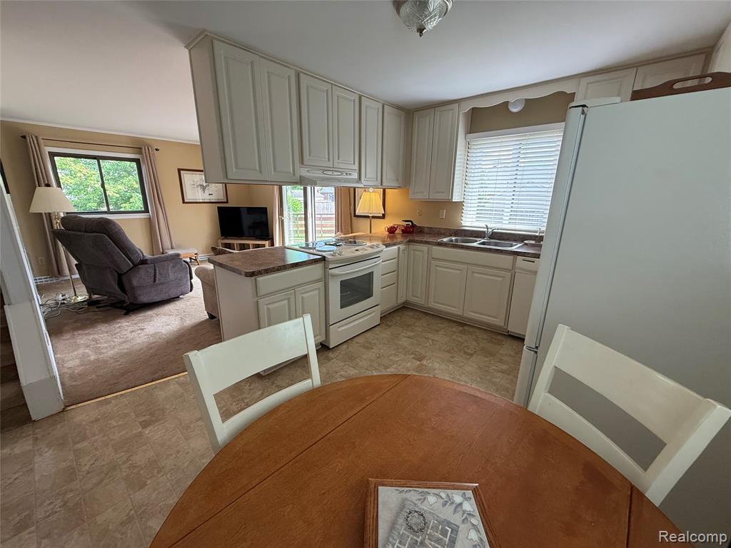 4212 Cooper Avenue, Royal Oak, MI 48073 — Photo 11