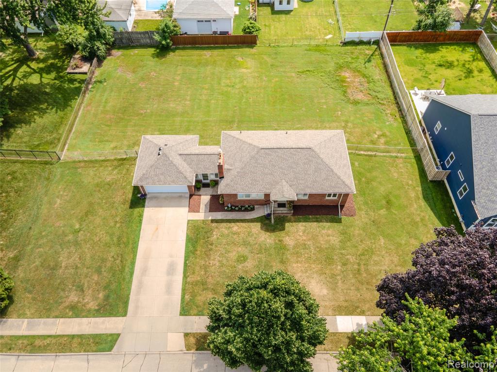549 S Bywood Avenue, Clawson, MI — Photo 38