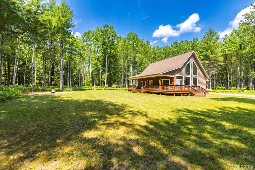 4345 Brenda Court, MI 48656 — Photo 4