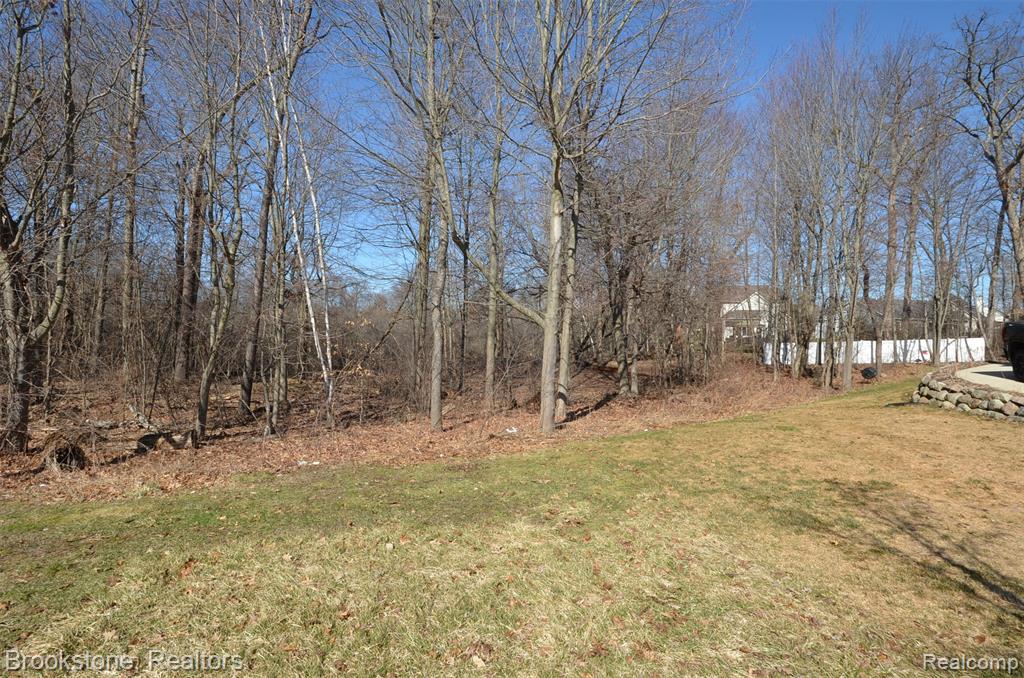 350 Fountain Park Drive, Waterford, MI 48327 — Photo 41