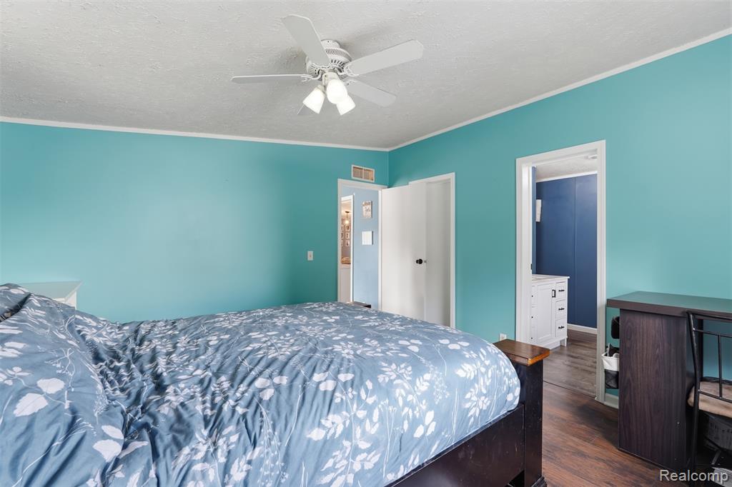 4729 Turtle Creek Drive, Howell, MI 48843 — Photo 12
