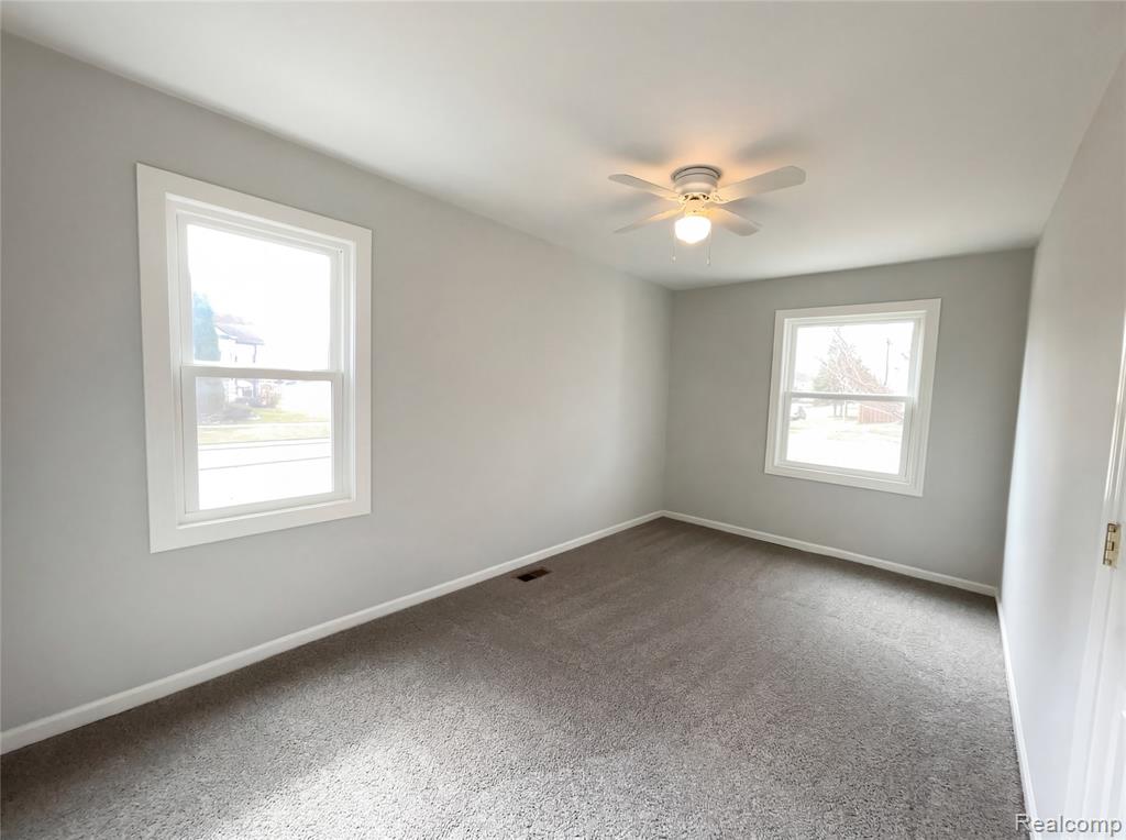 15802 Woodworth, Redford, MI 48239 — Photo 11