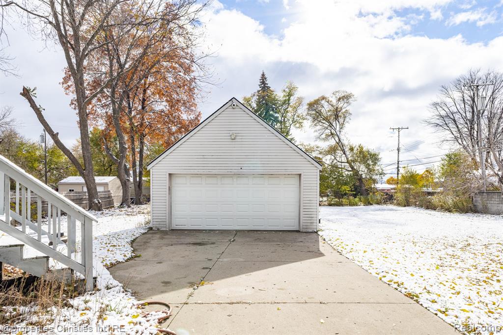 8056 Dawn Drive, Sterling Heights, MI 48314 — Photo 8
