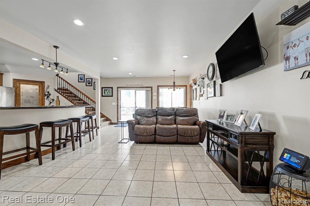 2061 Rosedale Drive, West Bloomfield, MI 48324 — Photo 4