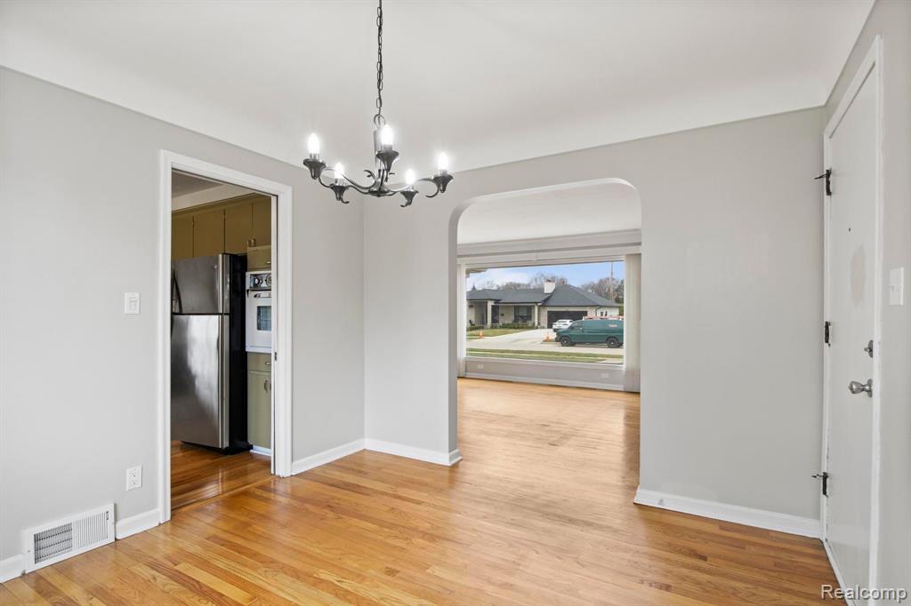500 BRENTWOOD DRIVE Drive, Dearborn, MI 48124 — Photo 11