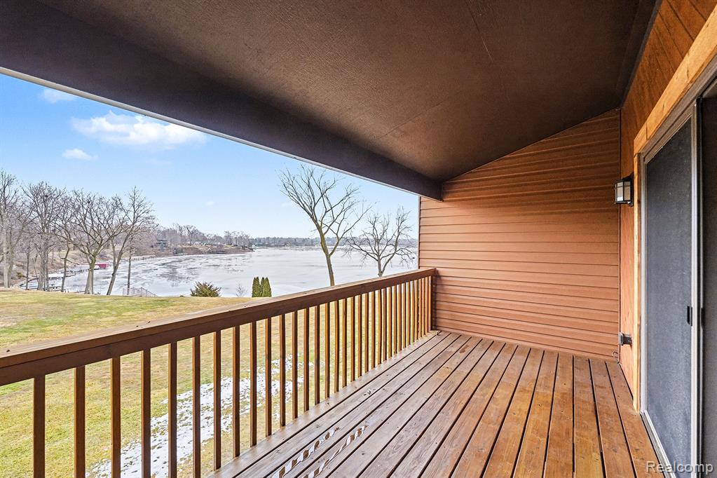 48315 Bayshore Drive, Van Buren, MI 48111