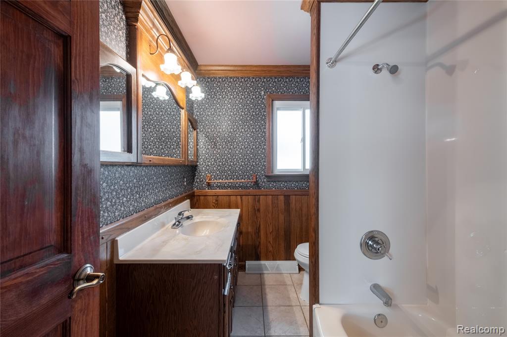 9336 E Bristol Road, Davison, MI 48423 — Photo 9