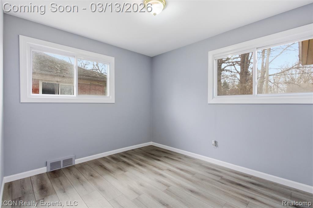 24351 Kipling Street, Oak Park, MI 48237 — Photo 12