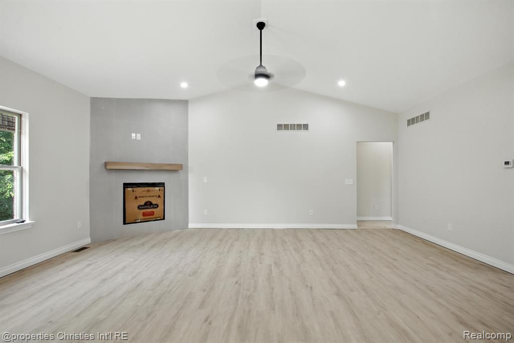 3201 ROMA COURT, Wixom, MI 48393 — Photo 11
