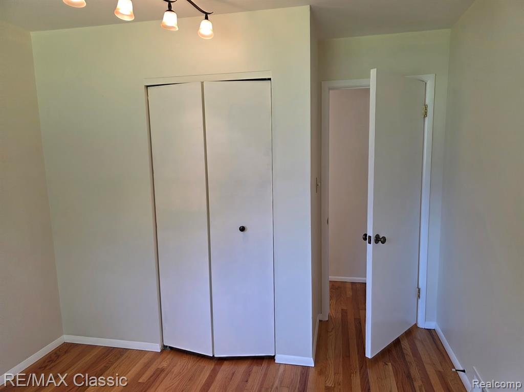 25714 Wexford Avenue, Warren, MI 48091 — Photo 12