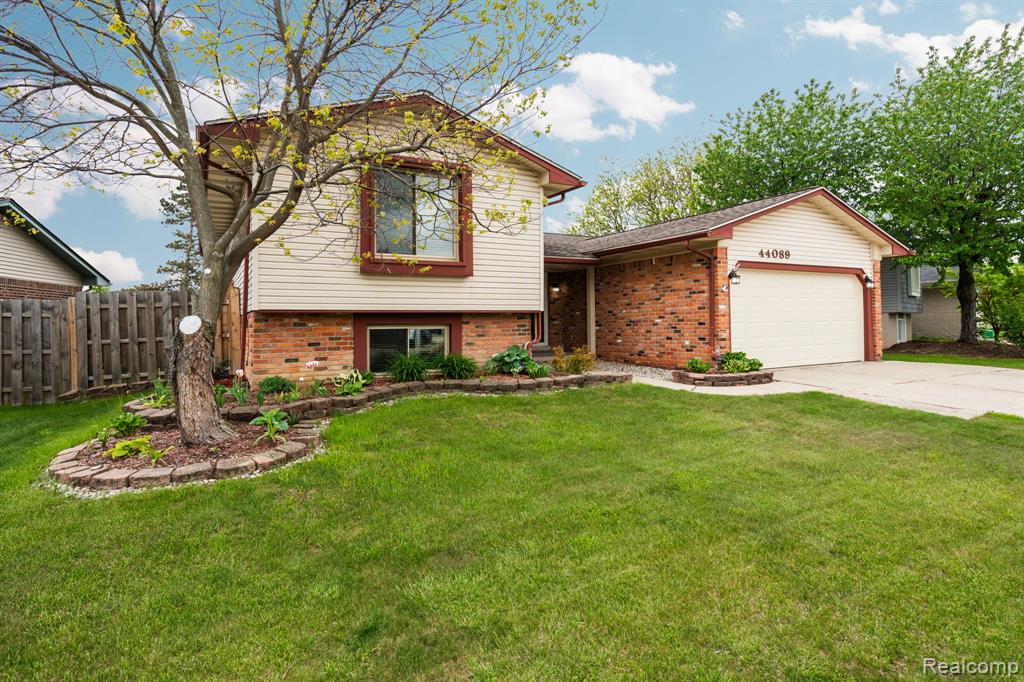 44089 Harsdale Drive, Canton, MI 48187 — Photo 42
