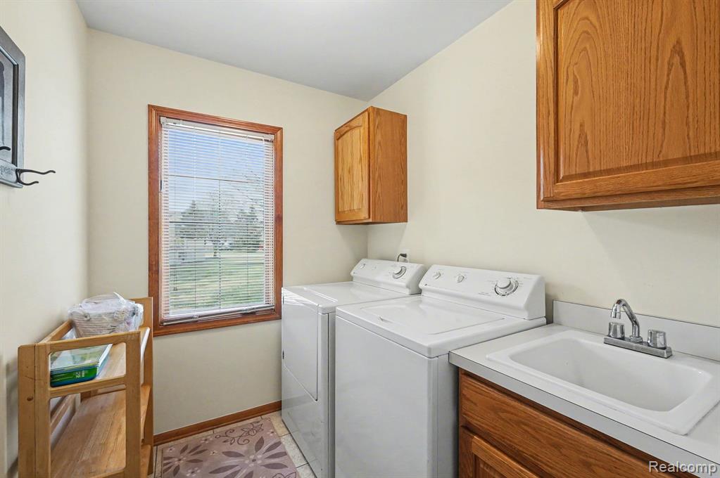 54568 Marissa Court, Utica, MI 48316 — Photo 8