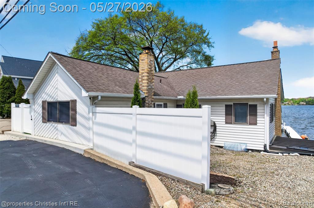 9696 Elizabeth Lake Road, White Lake, MI — Photo 39