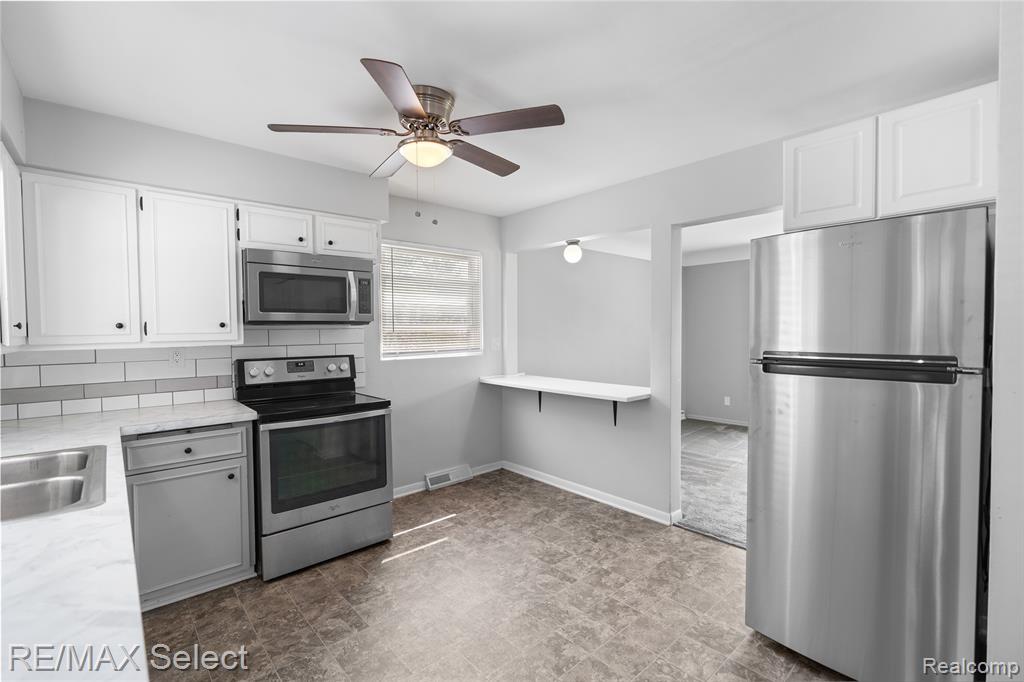4505 Sheldon Lane, Flint, MI 48507 — Photo 11