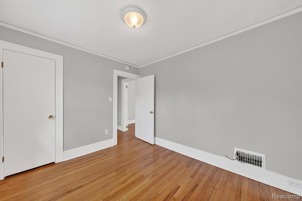 582 E Drayton Street, Ferndale, MI 48220 — Photo 25
