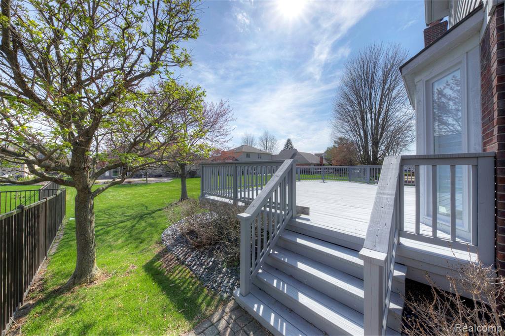 15756 Lamont Drive, Macomb, MI 48042 — Photo 45