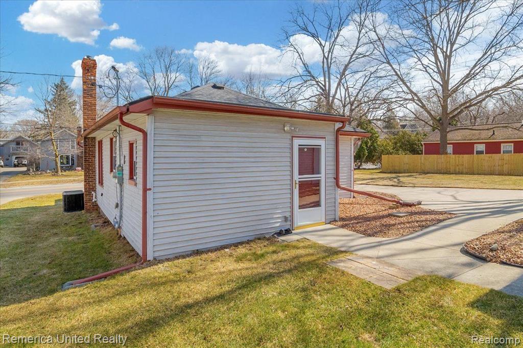 514 S Main Street, Milford, MI 48381 — Photo 29