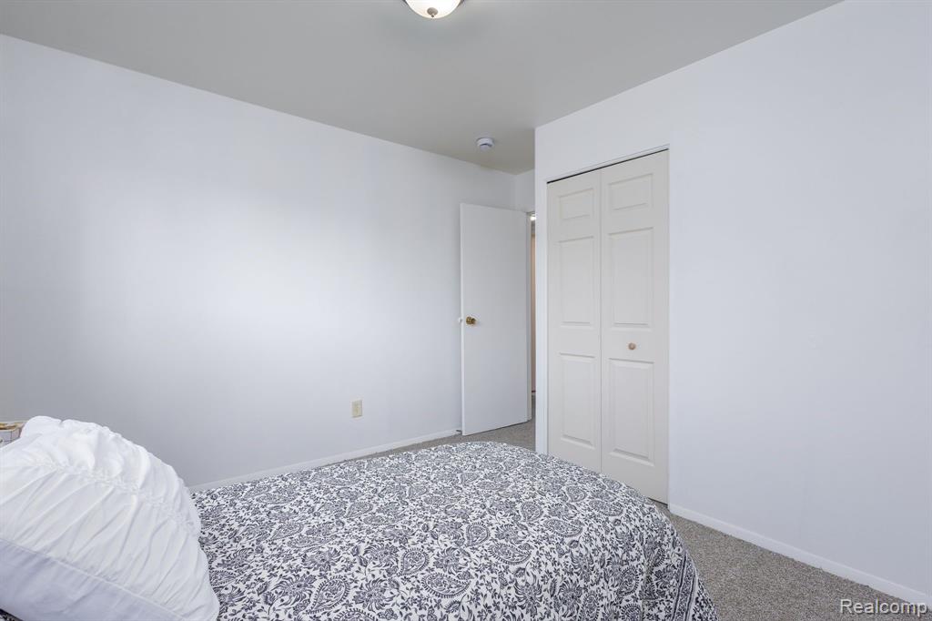 877 KETTERING Avenue, Pontiac, MI 48340 — Photo 15